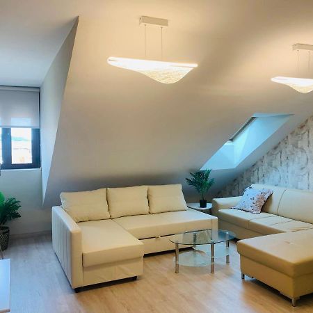 Apartamento Sofia ทอร์เดซียัส ภายนอก รูปภาพ